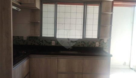 Casa à venda com 3 quartos, sendo 1 suíte,  em Parque Industrial, São José dos Campos, SP