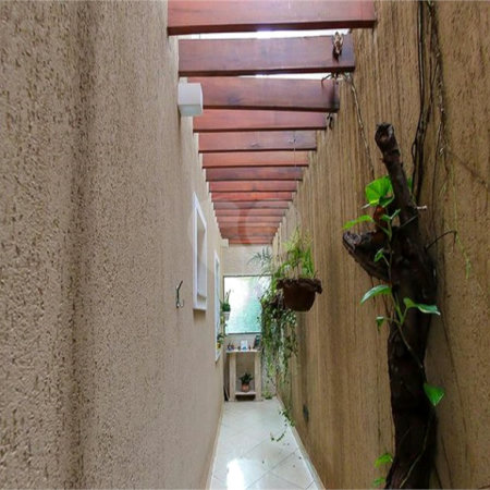 Sobrado à venda com 4 quartos, sendo 3 suítes, em Vila Mazzei, São Paulo, SP