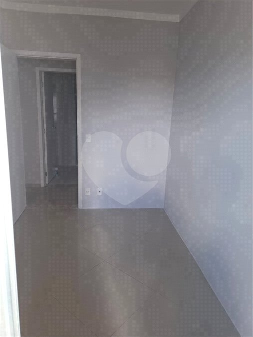 Apartamento à venda com 3 quartos, sendo 1 suíte,  em Vila São Sebastião, Mogi das Cruzes, SP