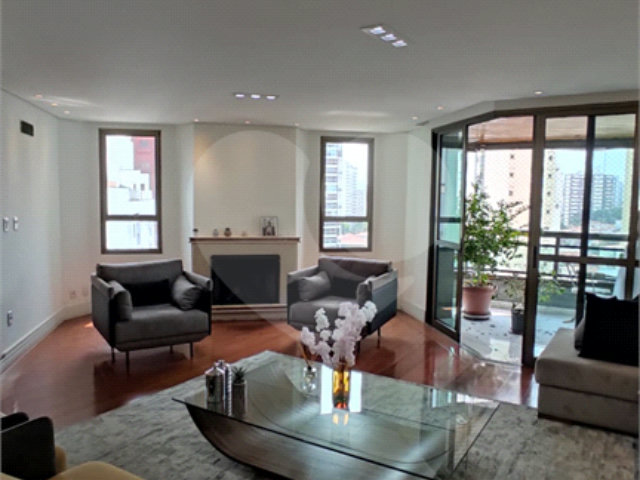 Apartamento à venda com 4 quartos, sendo 2 suítes,  em Santana, São Paulo, SP