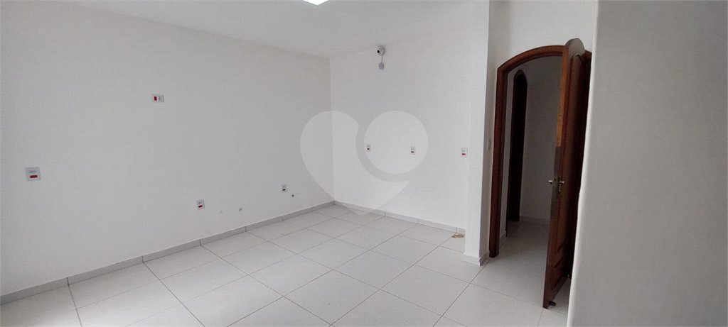 Casa à venda com 3 quartos, sendo 1 suíte, em Jardim Vergueiro, Sorocaba, SP
