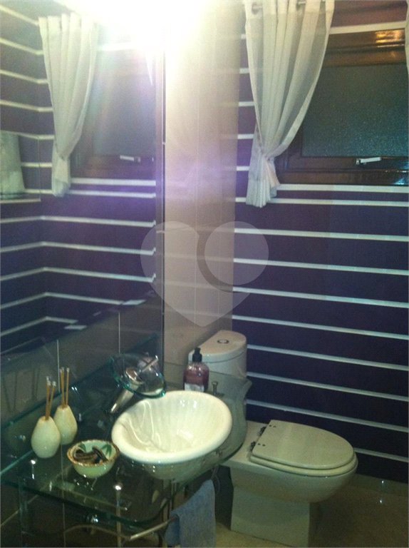 Casa à venda com 3 quartos, sendo 1 suíte, no condomínio Greenland, São Paulo - SP