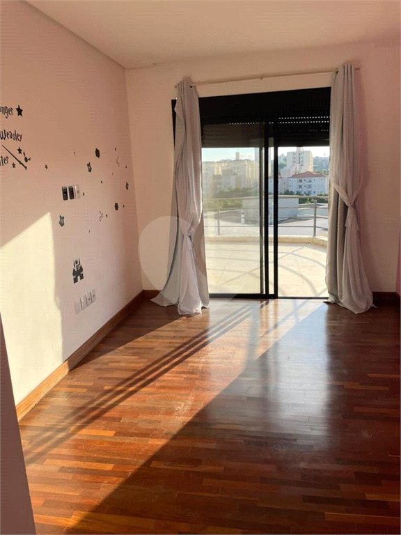 Casa à venda com 4 quartos, sendo 2 suítes,  no condomínio Residencial Castanheira, Sorocaba - SP