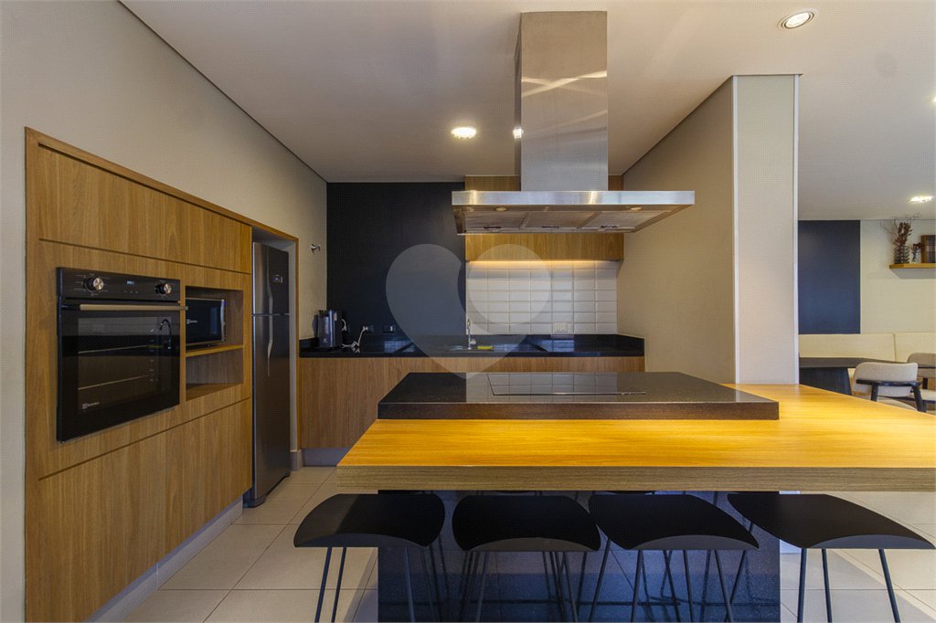 Apartamento à venda com 3 quartos, sendo 1 suíte,  em Jardim Vazani, São Paulo, SP