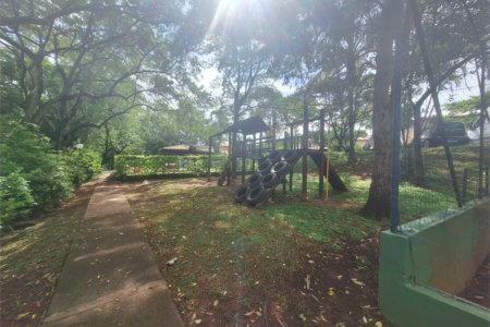 Casa à venda com 5 quartos, sendo 3 suítes, no condomínio Vila Panamericana, São Paulo - SP