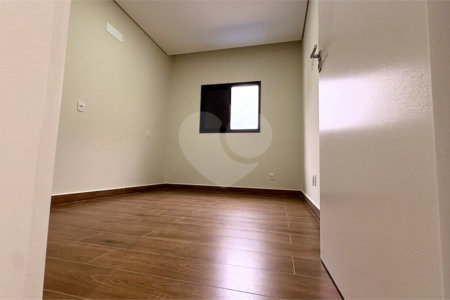 Casa à venda com 3 quartos, sendo 1 suíte, no condomínio Residencial Villagio Wanel, Sorocaba - SP