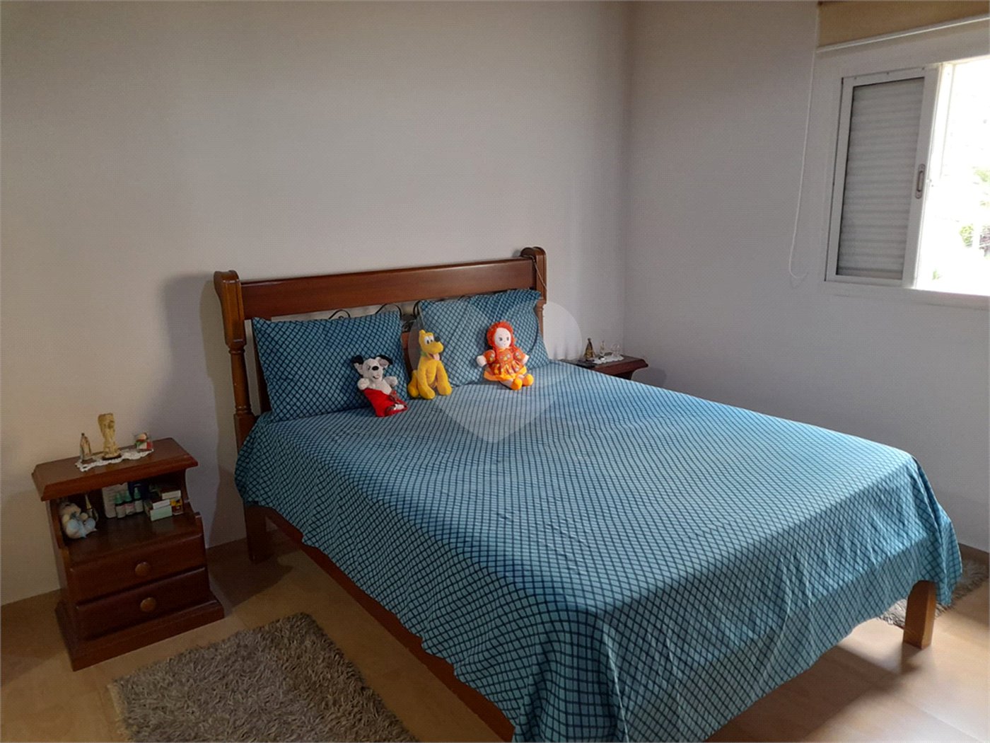Sobrado à venda com 4 quartos, sendo 1 suíte, em Chora Menino, São Paulo, SP