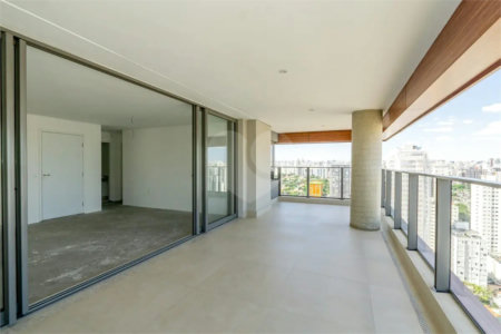 Apartamento à venda com 4 quartos, sendo 3 suítes, em Campo Belo, São Paulo, SP