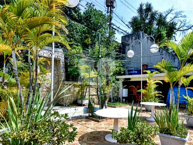 Sobrado à venda com 4 suítes em Santana, São Paulo, SP
