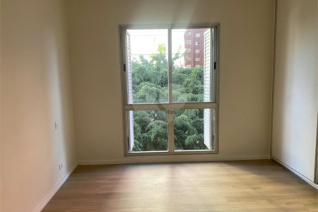 Apartamento à venda com 3 quartos, sendo 1 suíte,  em Itaim Bibi, São Paulo, SP