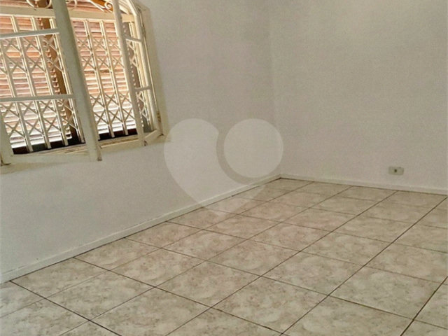 Sobrado à venda com 3 quartos em Jardim Peri, São Paulo, SP