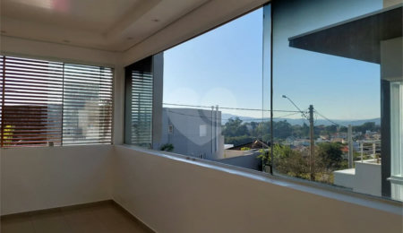 Casa à venda ou para alugar com 3 suítes em Pinheirinho, Vinhedo, SP