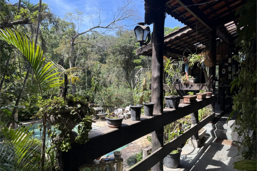 Casa à venda com 4 quartos no condomínio Parque Suiça, Caieiras - SP