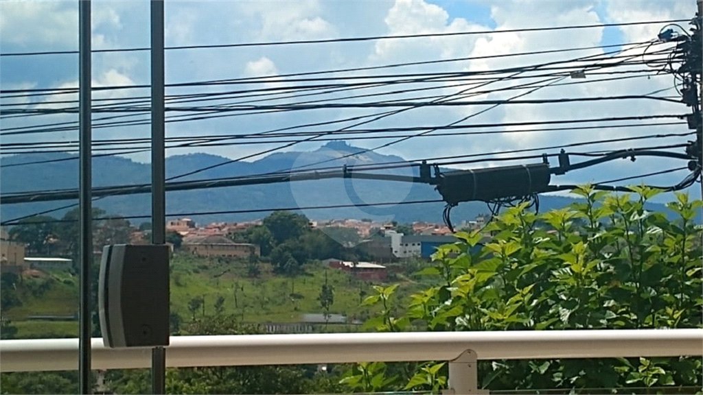 Sobrado à venda com 3 quartos em Jardim das Cerejeiras, Atibaia, SP