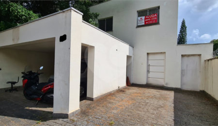 Sobrado à venda com 8 quartos em Vila Tramontano, São Paulo, SP