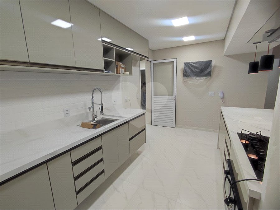 Apartamento à venda com 3 quartos, sendo 2 suítes,  em Jardim Arpoador, São Paulo, SP
