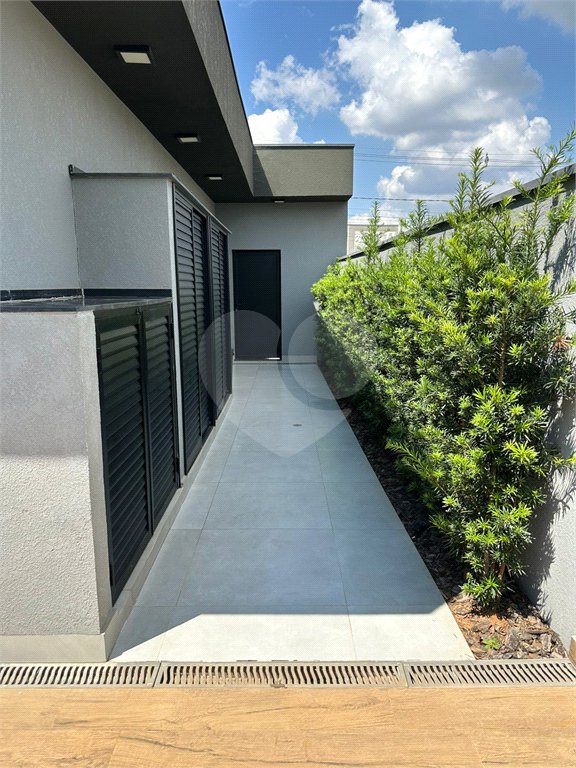 Casa à venda com 3 quartos, sendo 1 suíte, no condomínio Residencial Evidências, Indaiatuba - SP