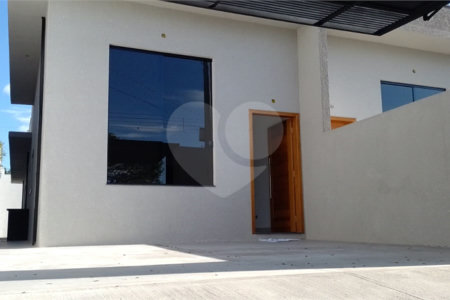Casa Térrea à venda com 3 quartos, sendo 1 suíte, em Jardim dos Pinheiros, Atibaia, SP