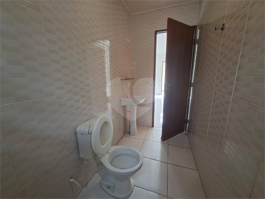 Casa à venda com 2 quartos no Centro, Alambari, SP