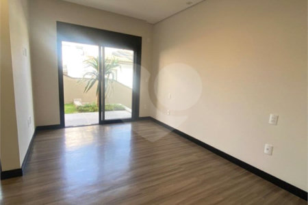 Casa à venda com 4 suítes no condomínio Campo de Toscana, Vinhedo - SP