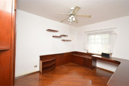 Casa à venda com 5 quartos, sendo 2 suítes, em Vila Galvão, Guarulhos, SP
