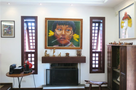 Casa à venda com 4 quartos, sendo 2 suítes, no condomínio Vila das Flores, São Paulo - SP