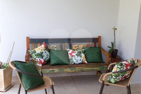 Casa térrea no Condomínio Reserva dos Vinhedos - Louveira / SP.
