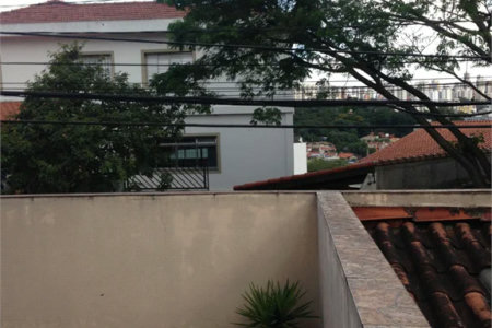 Sobrado à venda com 4 quartos, sendo 1 suíte, em Jardim Celeste, São Paulo, SP