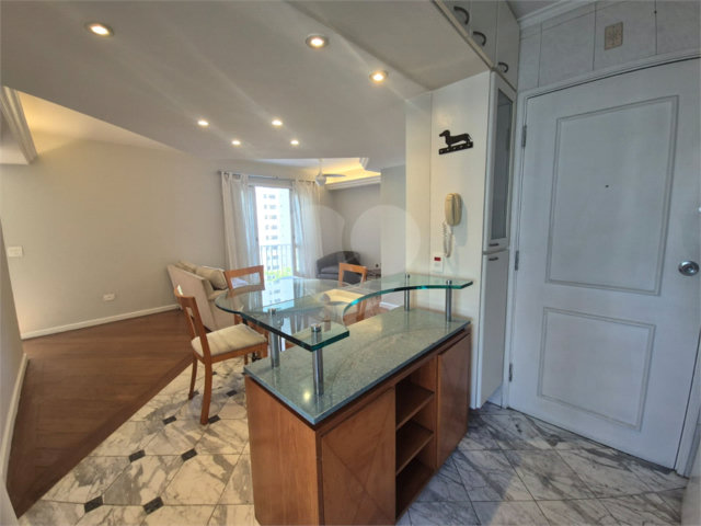Apartamento para alugar com 2 quartos em Moema, São Paulo, SP