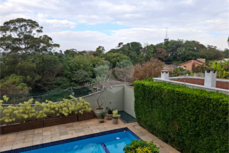 Sobrado à venda com 4 quartos, sendo 2 suítes,  em Jardim Leonor, São Paulo, SP