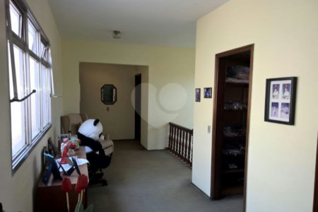 Sobrado à venda com 4 quartos, sendo 2 suítes, em Saúde, São Paulo, SP