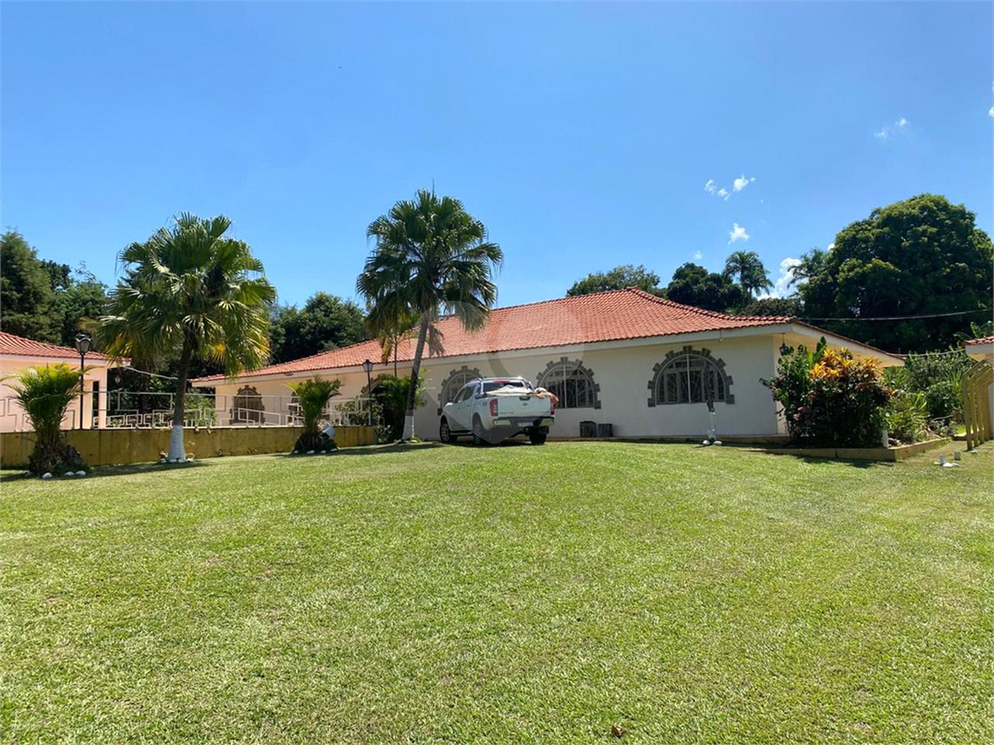 Casa à venda com 4 quartos, sendo 2 suítes,  em Dois Córregos, Piracicaba, SP