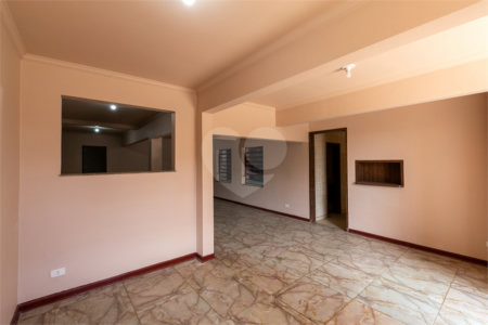 Casa à venda com 4 quartos, sendo 2 suítes, em Perdizes, São Paulo, SP