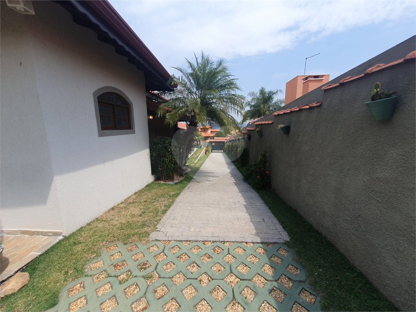 Casa à venda com 4 quartos, sendo 1 suíte, no condomínio Parque São Gabriel, Itatiba - SP