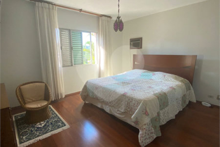 Casa à venda com 3 quartos, sendo 1 suíte, em Santo Amaro, São Paulo, SP