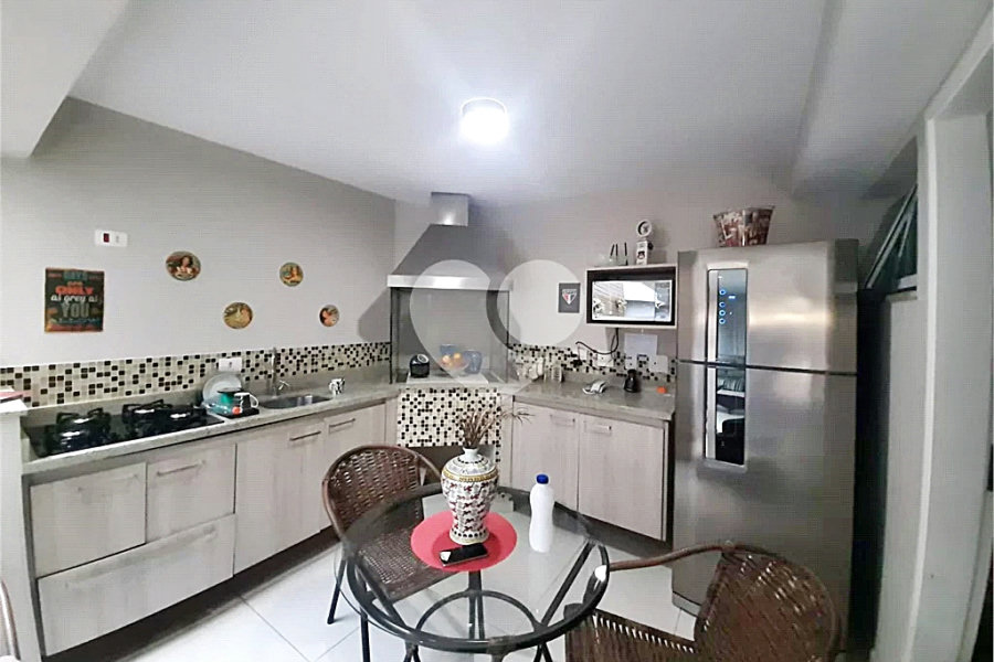 Casa à venda com 5 quartos, sendo 2 suítes, no condomínio Florada da Serra, São Paulo - SP