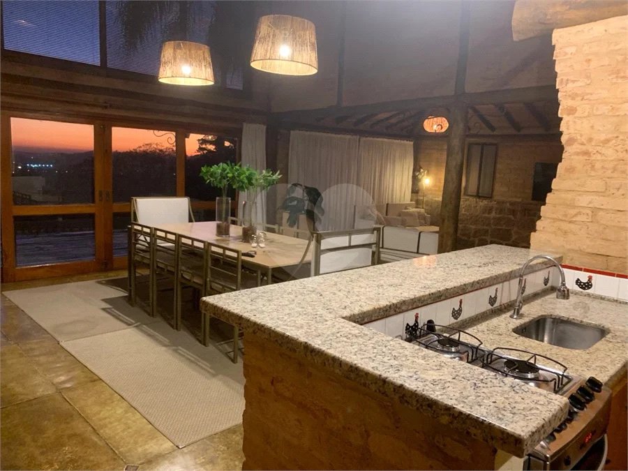 Casa para alugar com 3 quartos, sendo 2 suítes, no condomínio Alpes de Vinhedo, Vinhedo - SP