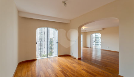 Apartamento à venda ou para alugar com 4 suítes em Alto da Boa Vista, São Paulo, SP