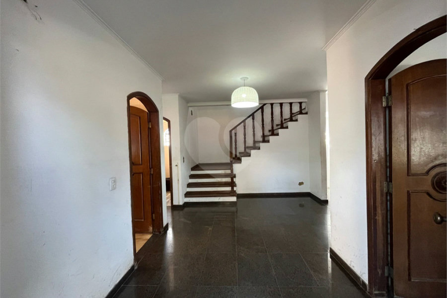 Sobrado à venda com 4 quartos, sendo 3 suítes, em Palmas do Tremembé, São Paulo, SP