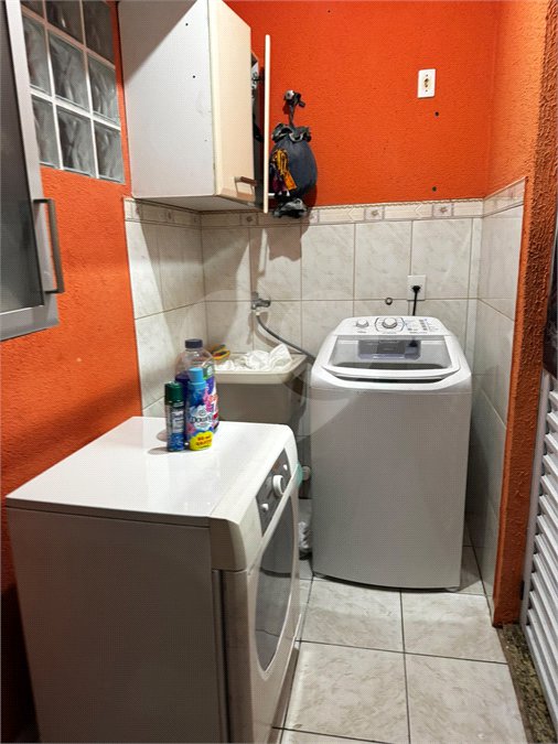 Sobrado à venda com 3 quartos, sendo 1 suíte,  em Parque Ipê, São Paulo, SP