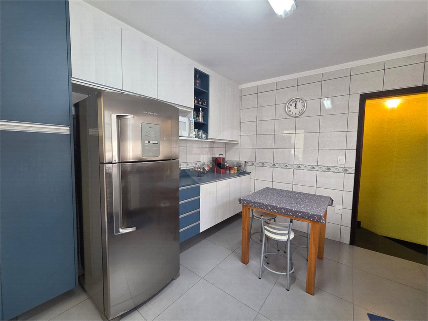 Casa à venda com 4 quartos, sendo 1 suíte, em Vila Paulo Silas, São Paulo, SP