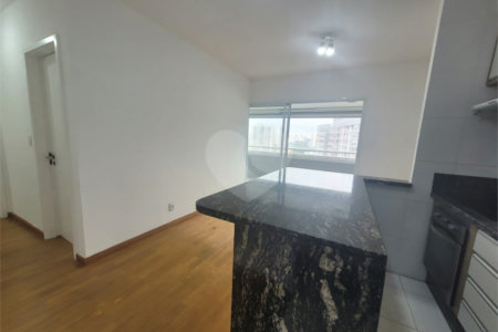 Apartamento à venda ou para alugar com 2 quartos, sendo 1 suíte, em Parque Industrial Tomas Edson, São Paulo, SP