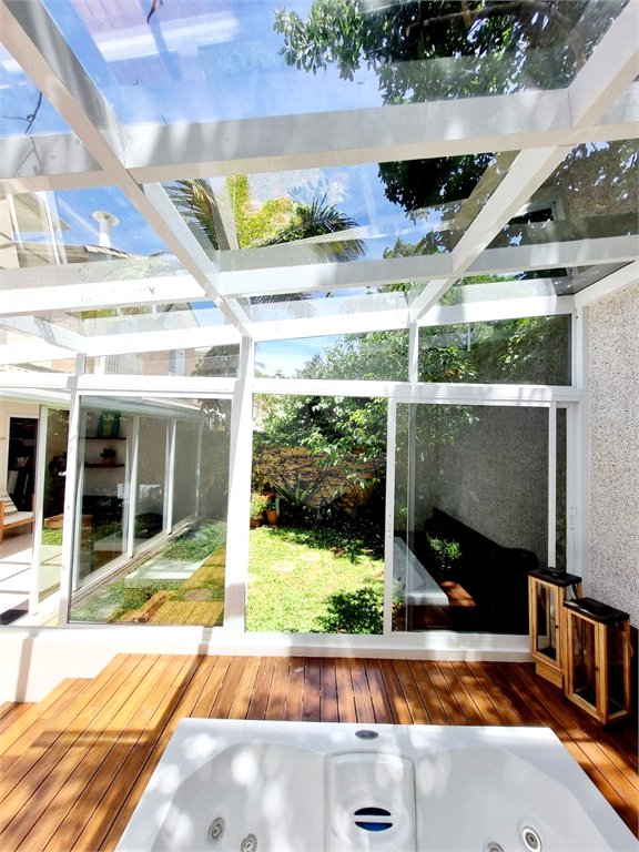 Casa à venda com 3 suítes no condomínio Villa Splendore, São Paulo - SP