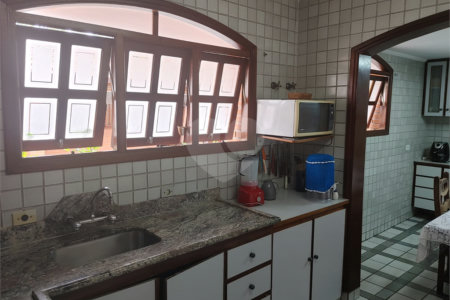 Casa à venda com 4 quartos, sendo 2 suítes, em Parque dos Príncipes, São Paulo, SP