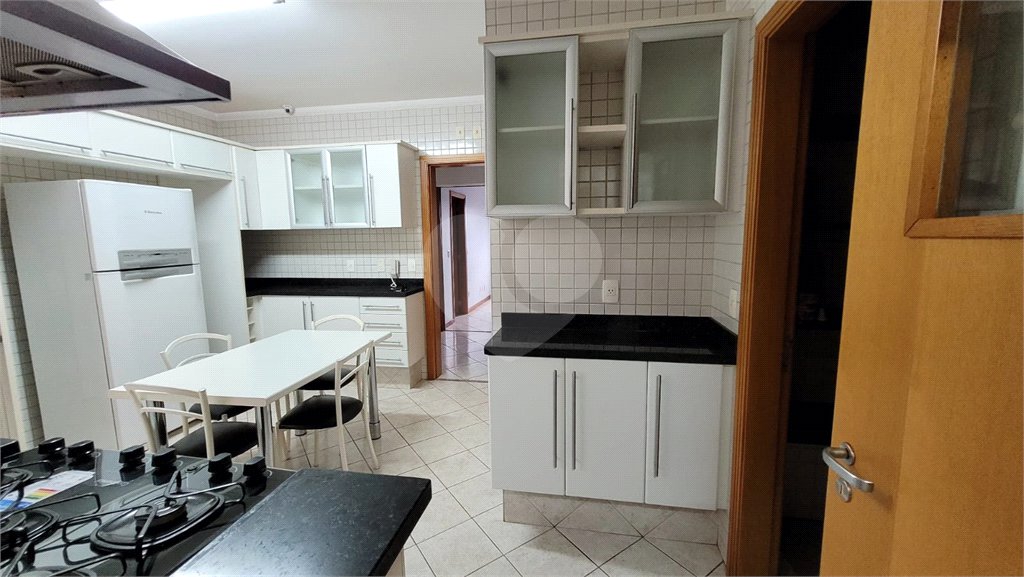 Apartamento à venda com 4 quartos, sendo 2 suítes, em Jardim São Luiz, Ribeirão Preto, SP