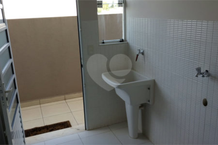 Casa à venda com 3 suítes no condomínio Picollo, Louveira - SP