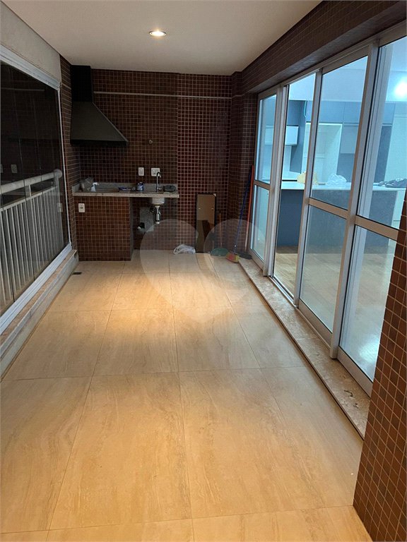 Apartamento à venda com 3 quartos, sendo 1 suíte, no Centro, São Bernardo do Campo, SP