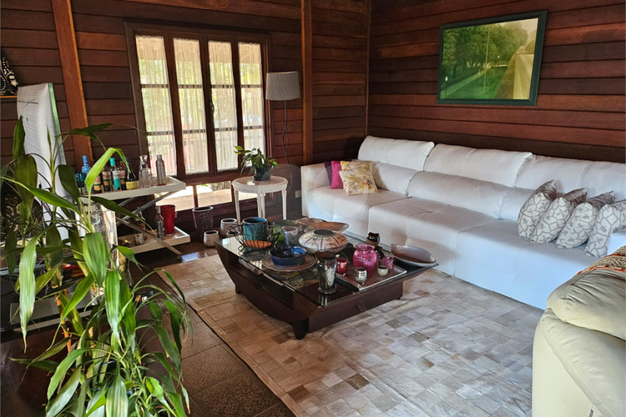 Casa à venda com 4 quartos, sendo 3 suítes, no condomínio Residncial Euroville, Carapicuíba - SP