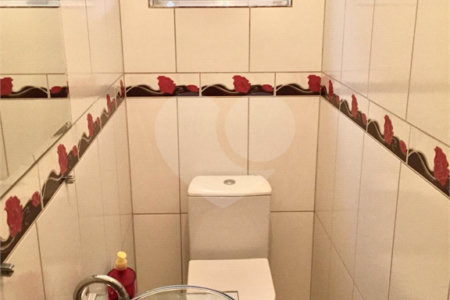 Casa à venda com 2 quartos, sendo 1 suíte, em Socorro, São Paulo, SP