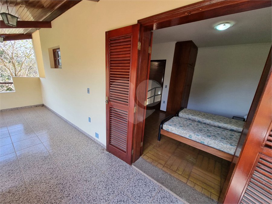 Casa à venda com 4 quartos, sendo 2 suítes, em Bosque, Vinhedo, SP